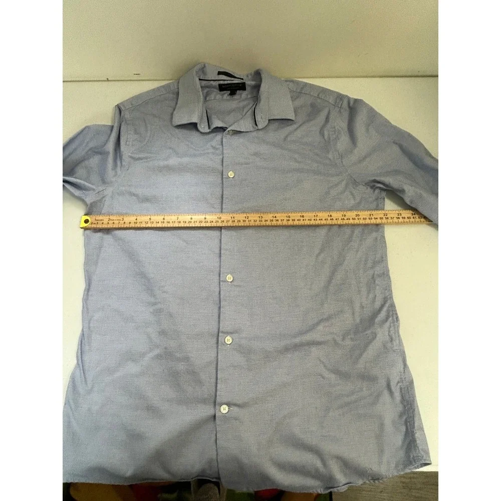 Banana Republic Wrinkle Resistant Long Sleeve Button‎ Down Shirt Light Blue L